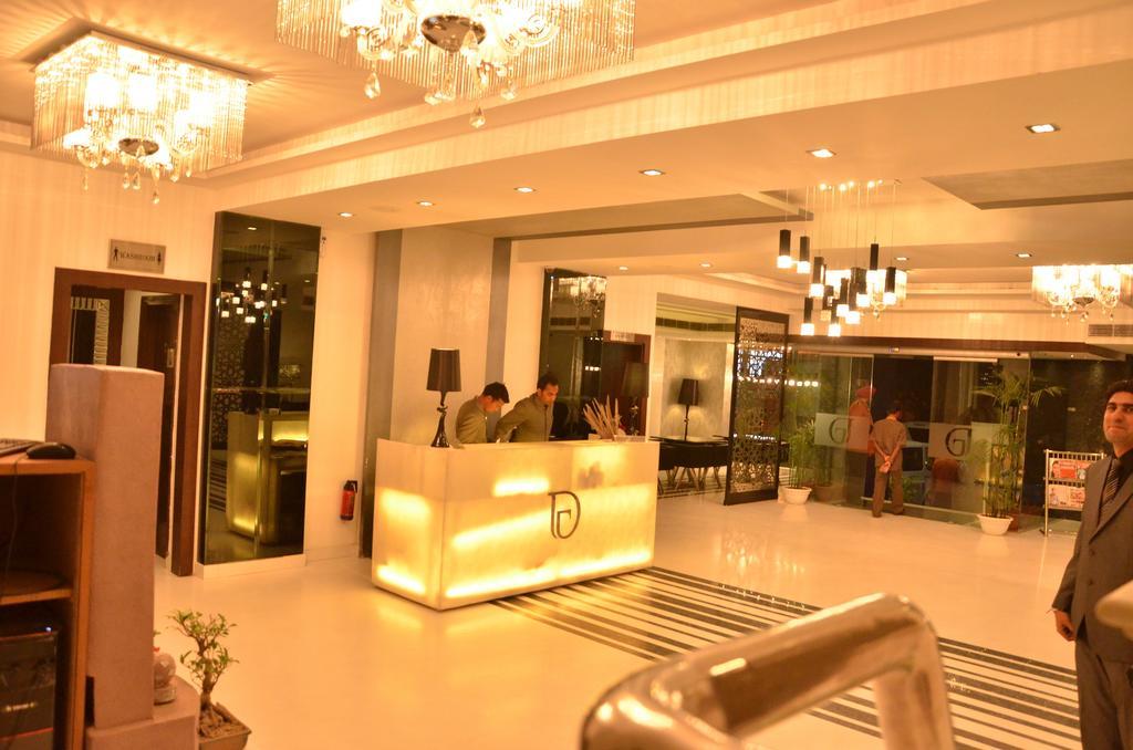 Hotel Down Town Jalandhar Exterior foto
